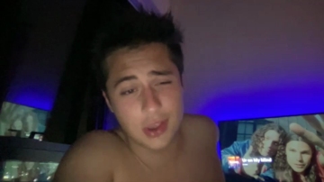 College_Twink20  04-08-2021 video girl